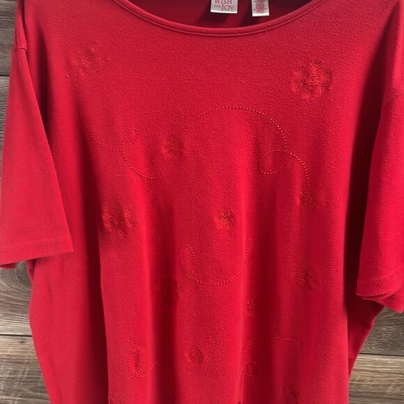 Wish for Joy Red Embroidered Snowflakes Top Scoop Neck Top, Size 20/22W - Picture 3 of 6